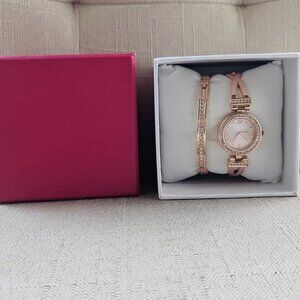 FMD Ladies Wristwatch Analog Quartz Watch Rose Gold Tone W/ Bracelet w/ Box
